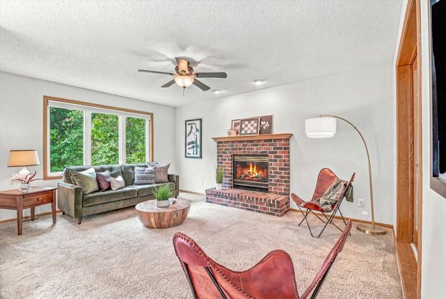 1722 Orchard Drive, Woodbury, MN 55125