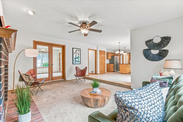 1722 Orchard Drive, Woodbury, MN 55125