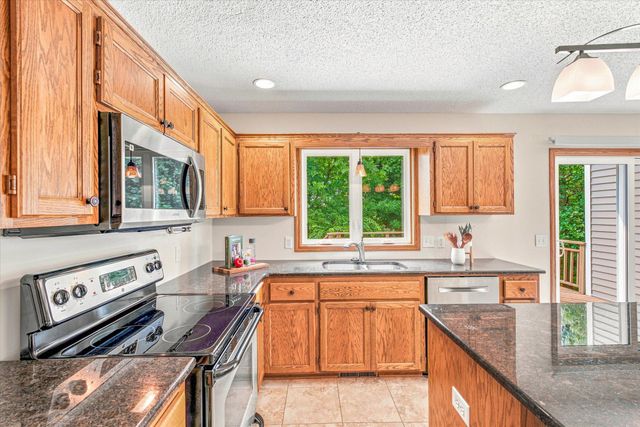 1722 Orchard Drive, Woodbury, MN 55125