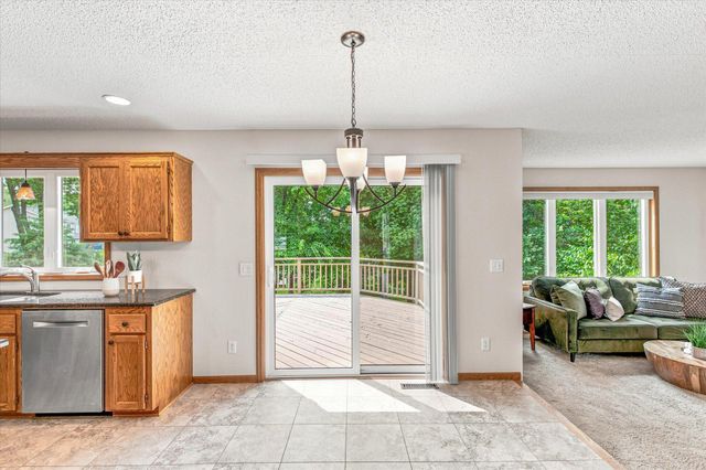 1722 Orchard Drive, Woodbury, MN 55125