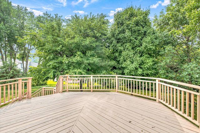 1722 Orchard Drive, Woodbury, MN 55125