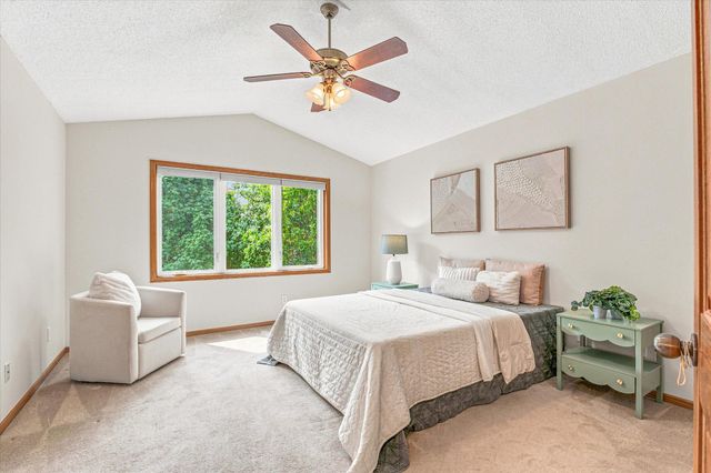 1722 Orchard Drive, Woodbury, MN 55125
