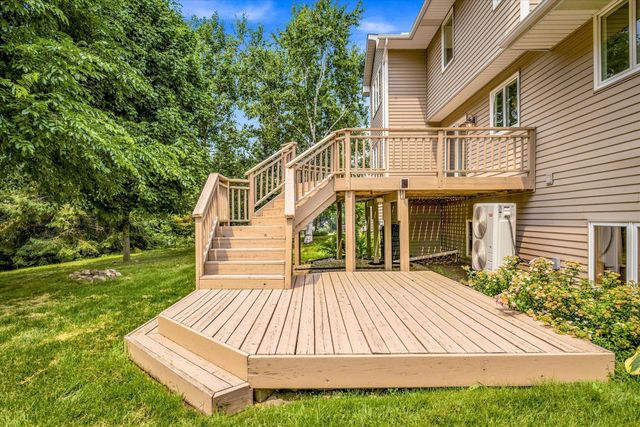 1722 Orchard Drive, Woodbury, MN 55125