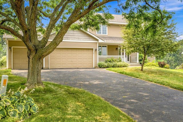 1722 Orchard Drive, Woodbury, MN 55125