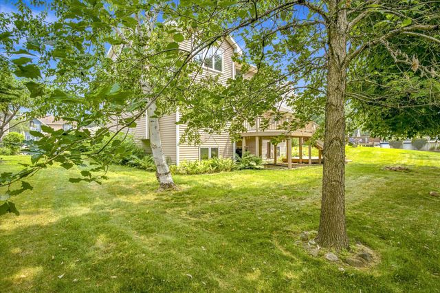 1722 Orchard Drive, Woodbury, MN 55125