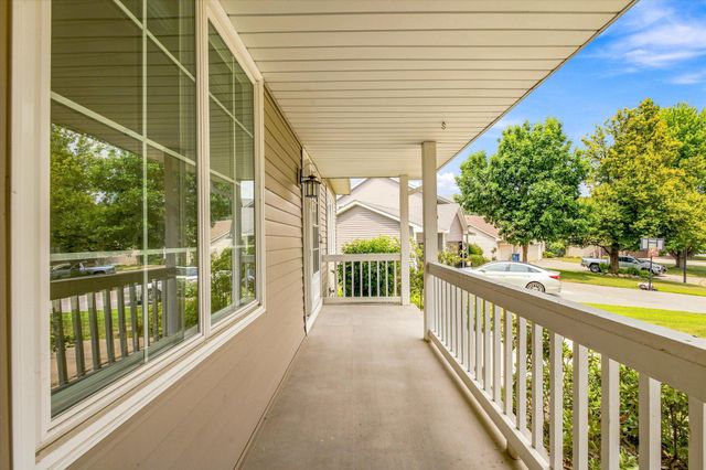 1722 Orchard Drive, Woodbury, MN 55125