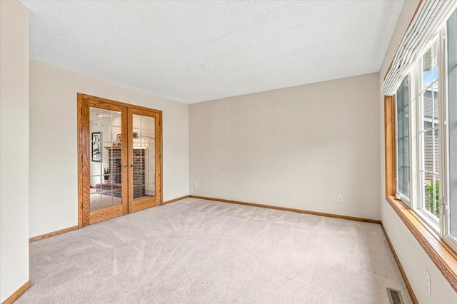 1722 Orchard Drive, Woodbury, MN 55125