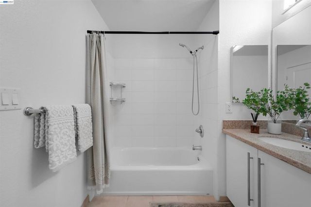 1375 Lick Ave 522, San Jose, CA 95110