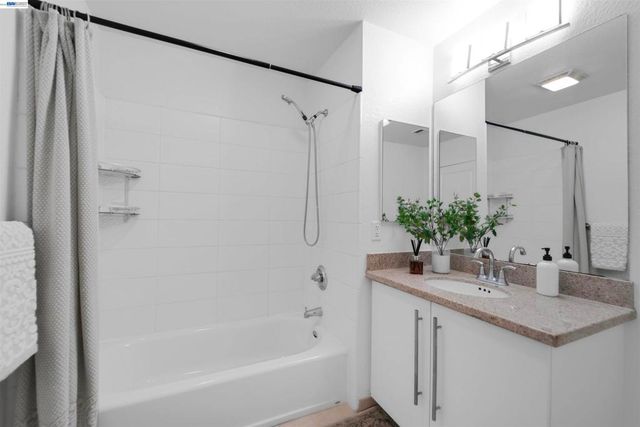 1375 Lick Ave 522, San Jose, CA 95110