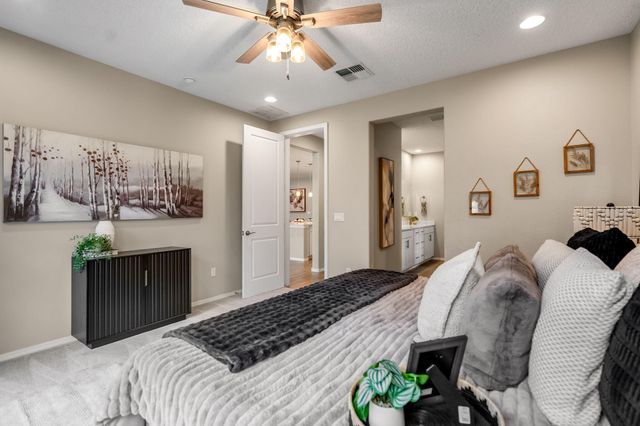 6304 Acadia Lane NE, Rio Rancho, NM 87144