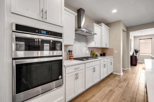 6304 Acadia Lane NE, Rio Rancho, NM 87144