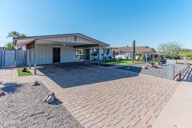 1317 E LAWRENCE Lane, Phoenix, AZ 85020