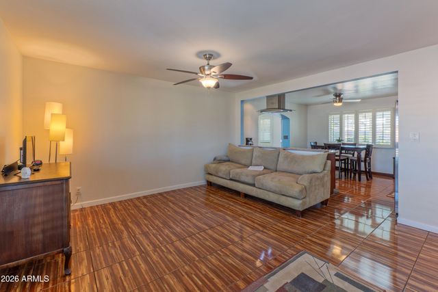 1317 E LAWRENCE Lane, Phoenix, AZ 85020