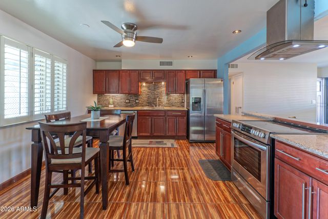 1317 E LAWRENCE Lane, Phoenix, AZ 85020