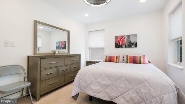 1811 N FRANKLIN ST, Philadelphia, PA 19122