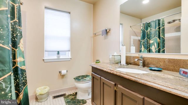 1811 N FRANKLIN ST, Philadelphia, PA 19122