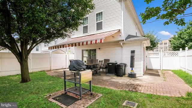 1811 N FRANKLIN ST, Philadelphia, PA 19122