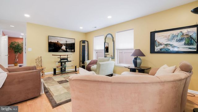 1811 N FRANKLIN ST, Philadelphia, PA 19122