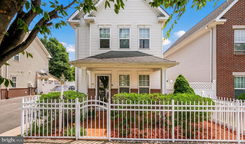 1811 N FRANKLIN ST, Philadelphia, PA 19122