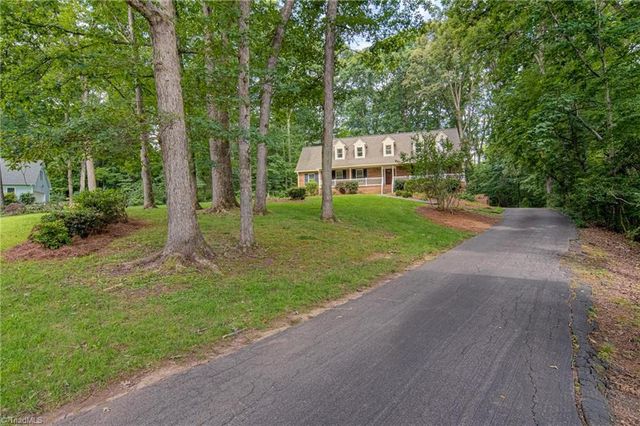 2305 Teapot Court, Winston-salem, NC 27106