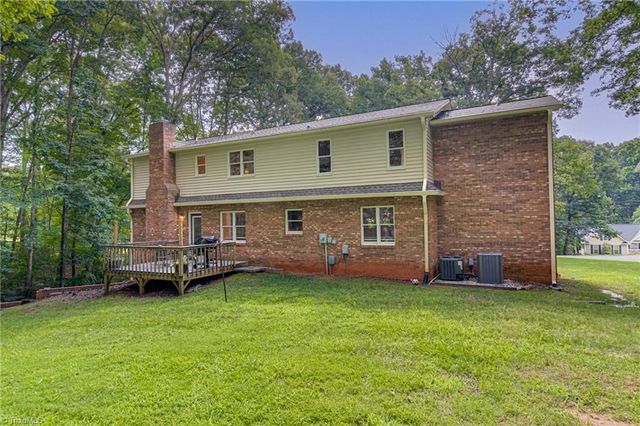 2305 Teapot Court, Winston-salem, NC 27106