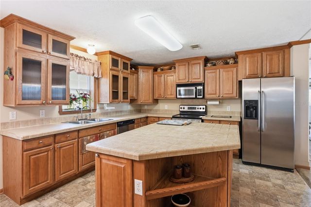 5809 NW 18TH TERRACE, Bell, FL 32619