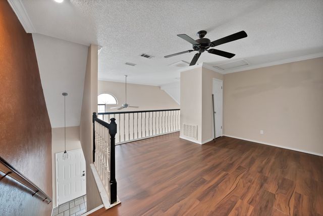 2428 Forest Brook Lane 1211, Arlington, TX 76006