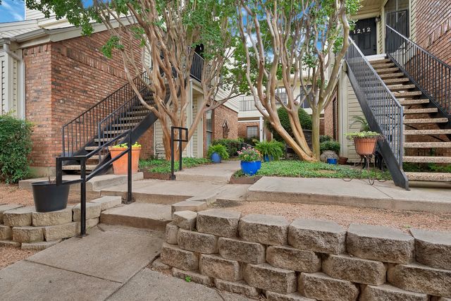 2428 Forest Brook Lane 1211, Arlington, TX 76006