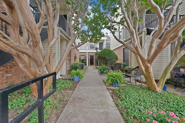 2428 Forest Brook Lane 1211, Arlington, TX 76006