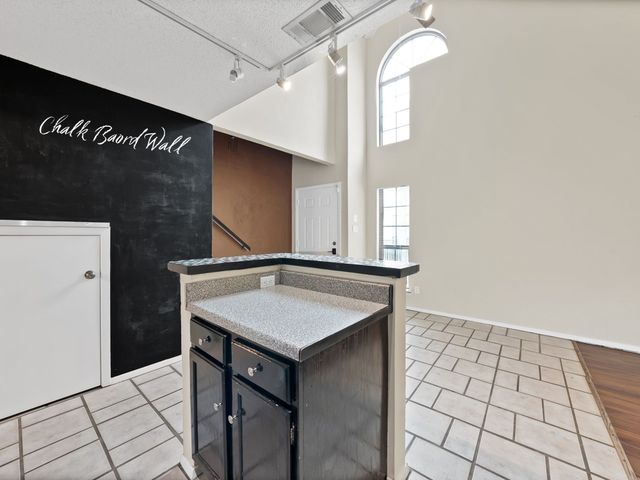 2428 Forest Brook Lane 1211, Arlington, TX 76006