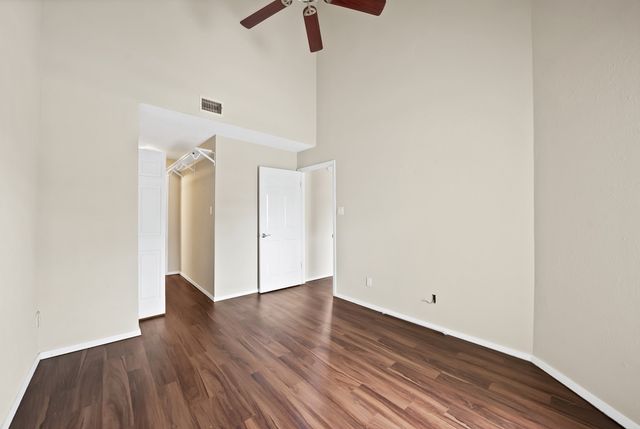 2428 Forest Brook Lane 1211, Arlington, TX 76006