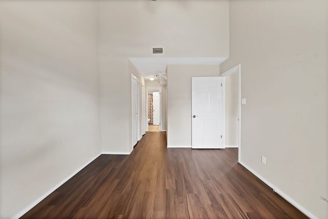 2428 Forest Brook Lane 1211, Arlington, TX 76006