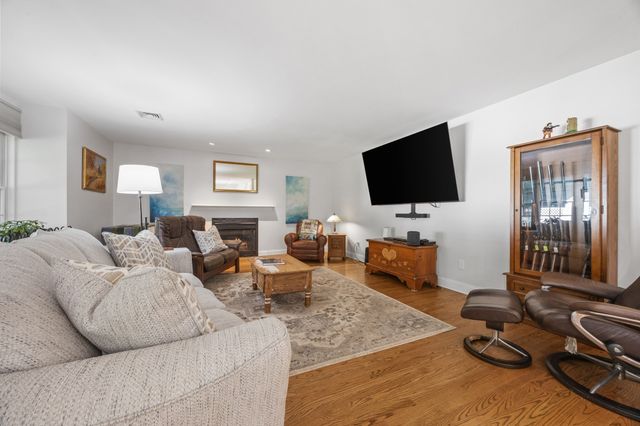 101 Diniz Drive, Raynham, MA 02767