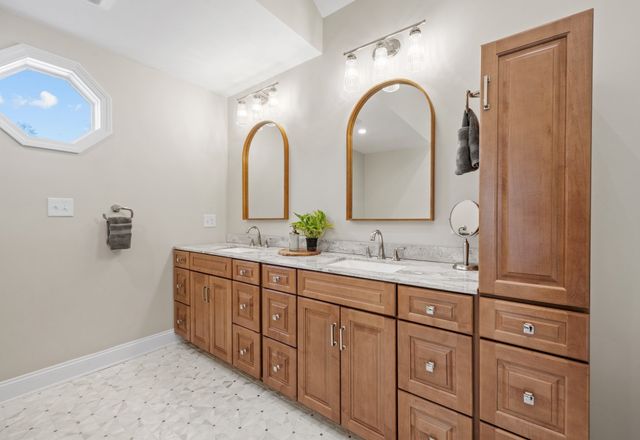 101 Diniz Drive, Raynham, MA 02767