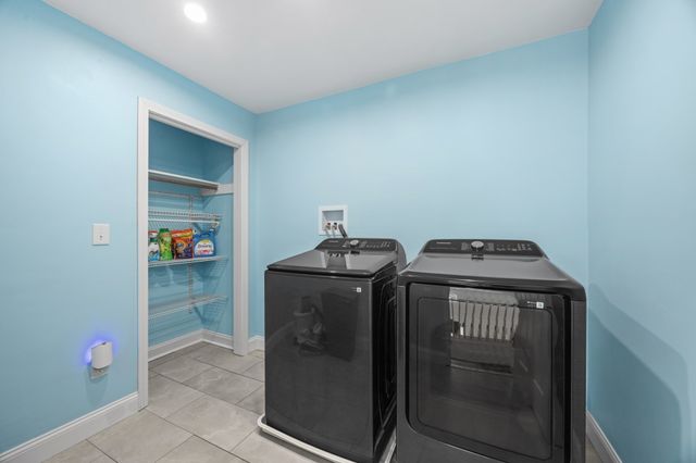 101 Diniz Drive, Raynham, MA 02767