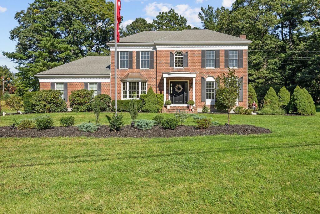 101 Diniz Drive, Raynham, MA 02767