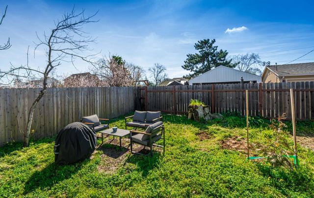 2616 Selma, Sacramento, CA 95815