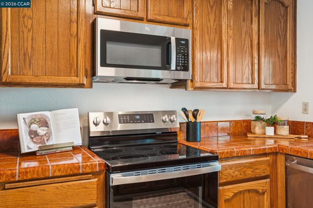 41 Burnham Ct, Pleasant Hill, CA 94523