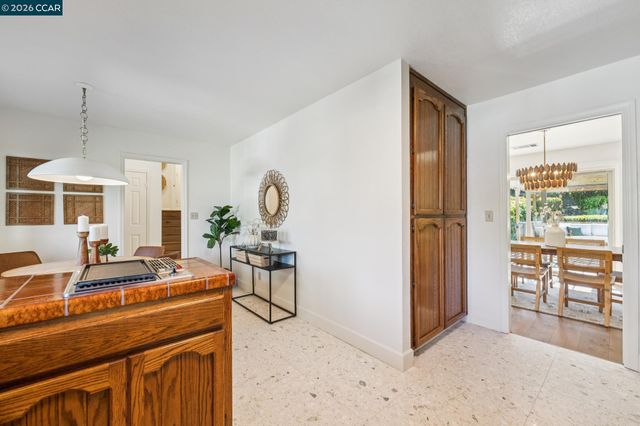41 Burnham Ct, Pleasant Hill, CA 94523