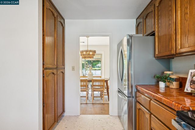 41 Burnham Ct, Pleasant Hill, CA 94523