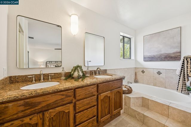 41 Burnham Ct, Pleasant Hill, CA 94523