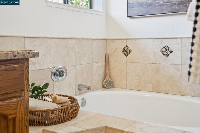 41 Burnham Ct, Pleasant Hill, CA 94523