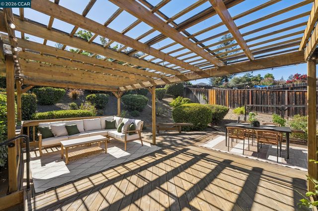 41 Burnham Ct, Pleasant Hill, CA 94523