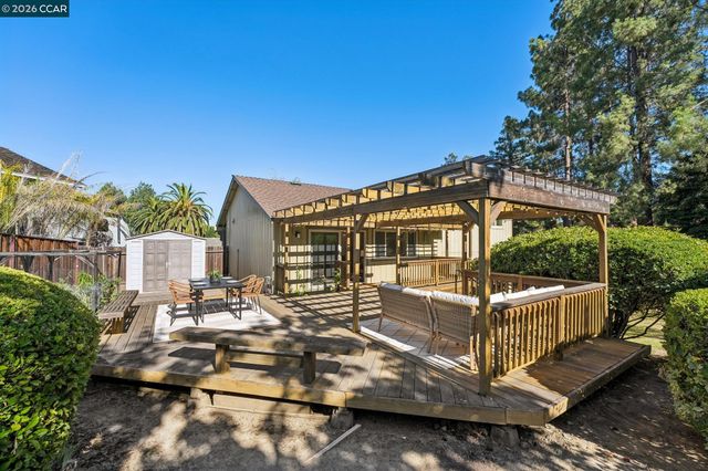 41 Burnham Ct, Pleasant Hill, CA 94523