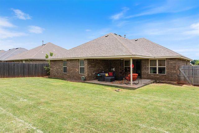 1905 NE 31st Street, Moore, OK 73160