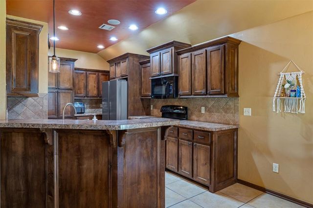 1905 NE 31st Street, Moore, OK 73160