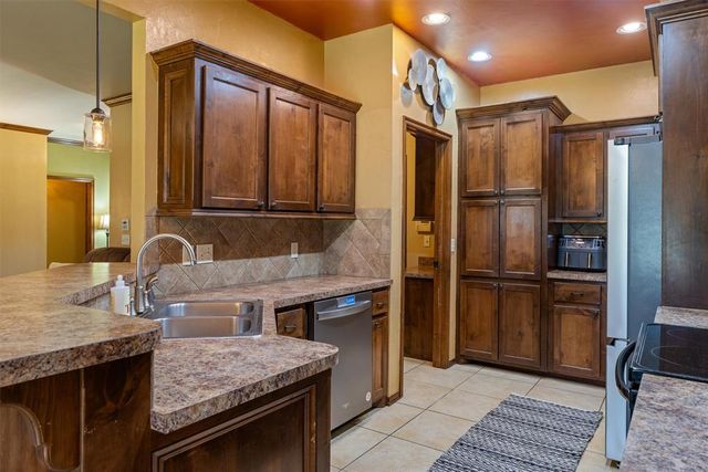 1905 NE 31st Street, Moore, OK 73160