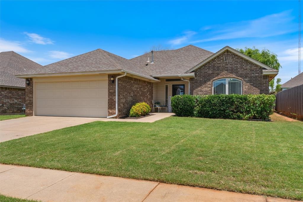 1905 NE 31st Street, Moore, OK 73160