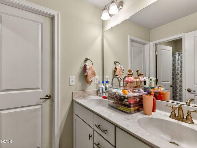 298 Hannah Yam Lane, Benson, NC 27504