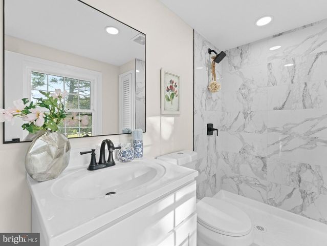 60 PINAFORE LN, Willingboro, NJ 08046
